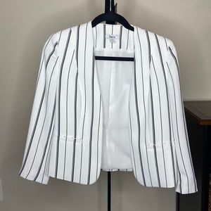 Simple padded shoulder Blazer